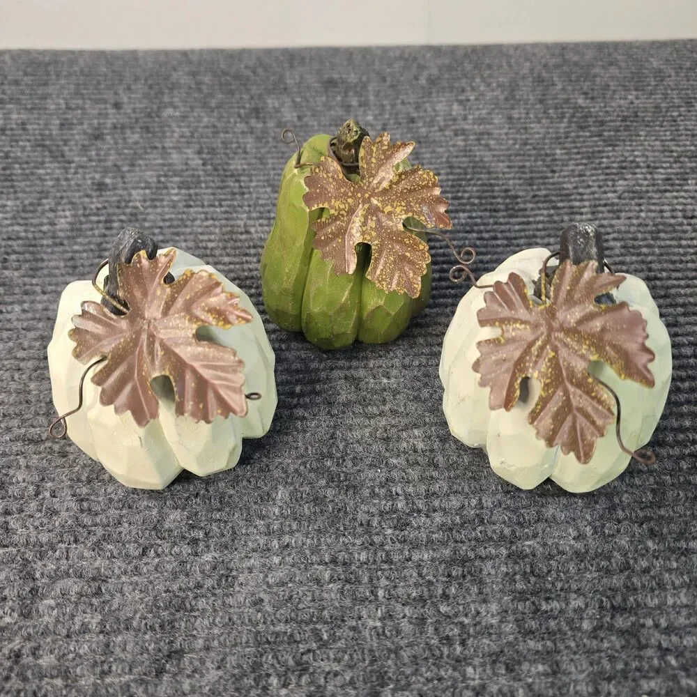 Set of 3 Small Pumpkins Fall Thanksgiving Home Decor Ceramic Decoration Leaves
